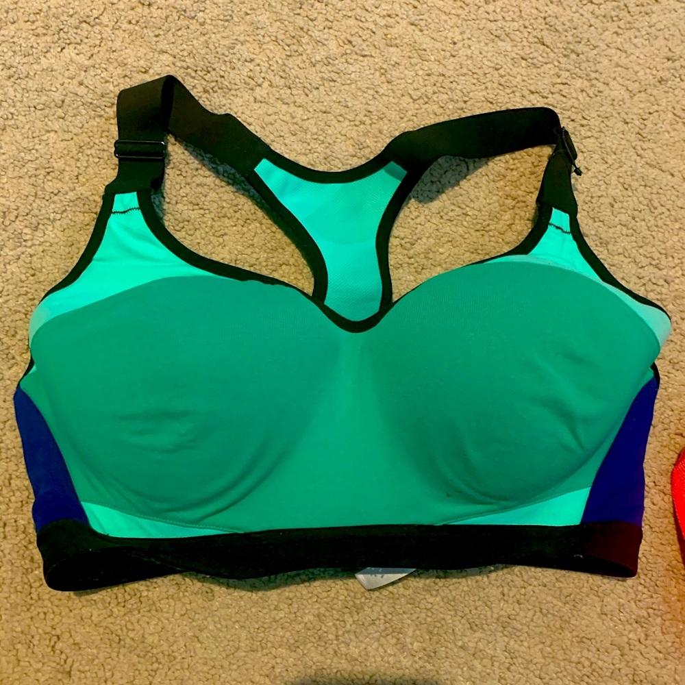 3 VICTORIA SECRET SPORTS BRAS